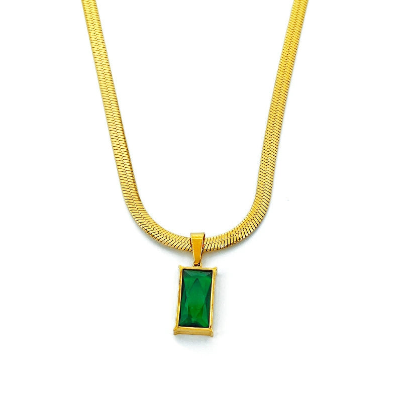 Elegant Flat Chain Necklace with Emerald Pendant – Stunning Jewelry for Women jltn0610
