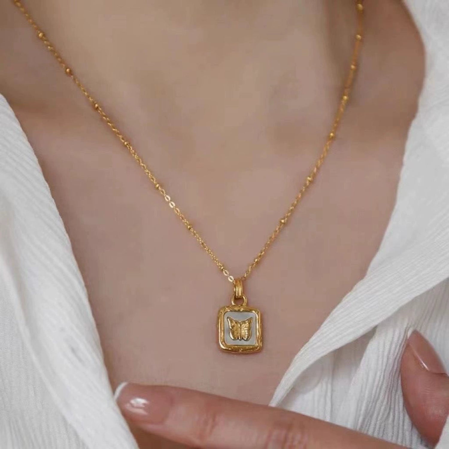 Just lil things- Artificial- Sparkle Framed butterfly pendant chain- Necklace jltn0741
