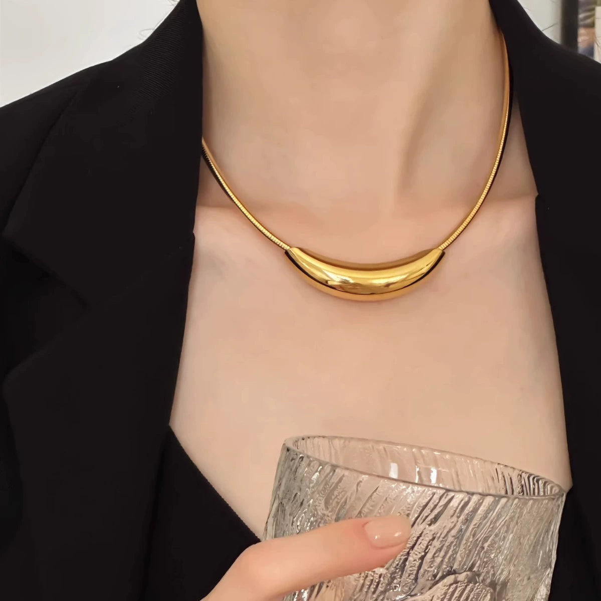 Just Lil Things The Tube Collar Arc Pendant Necklace jltn0843
