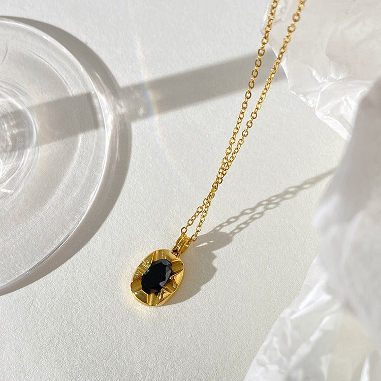 Black Diamond Oval Pendant Gold Necklace JLTN1194