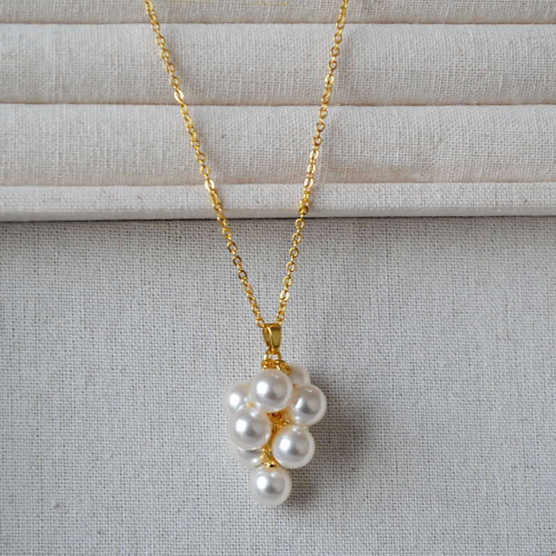 Elegant Grapes-Inspired Pearl Pendant Necklace jltn1516