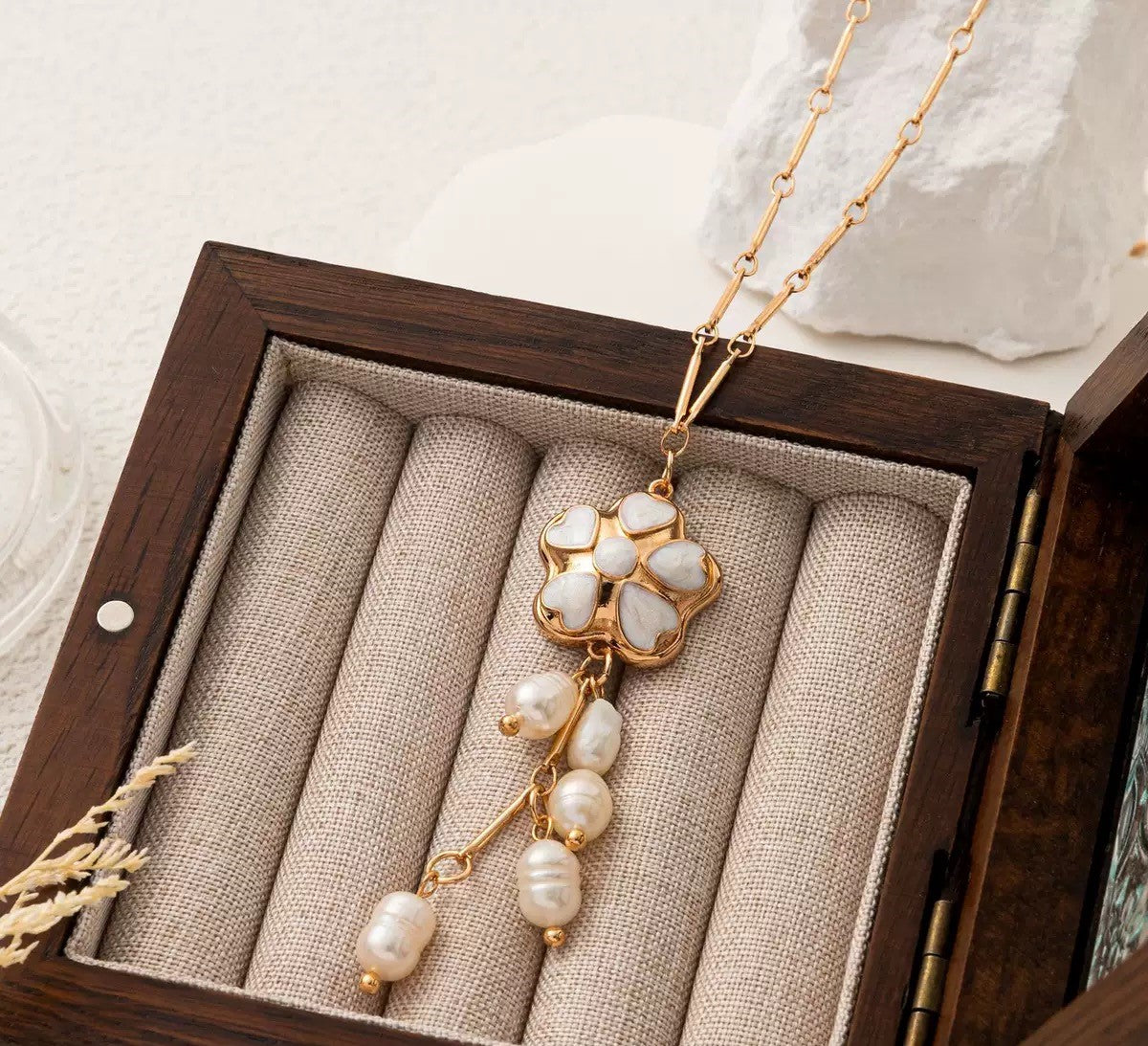 flower pendant freshwater pearl necklace jltn1537