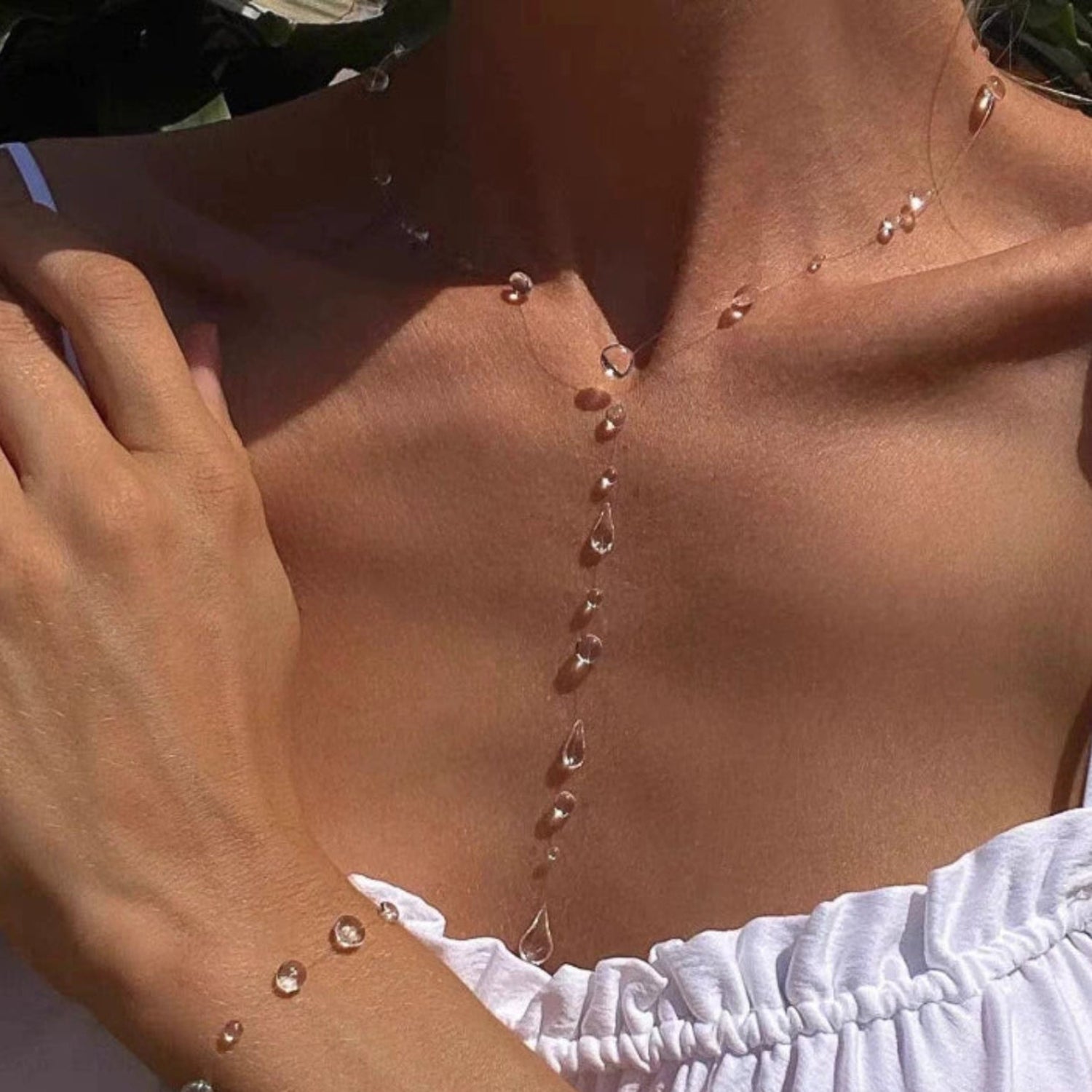 Just Lil Things Waterfall Illusion Lariat Necklace – Teardrop Crystal Design on Invisible Thread jltn1600