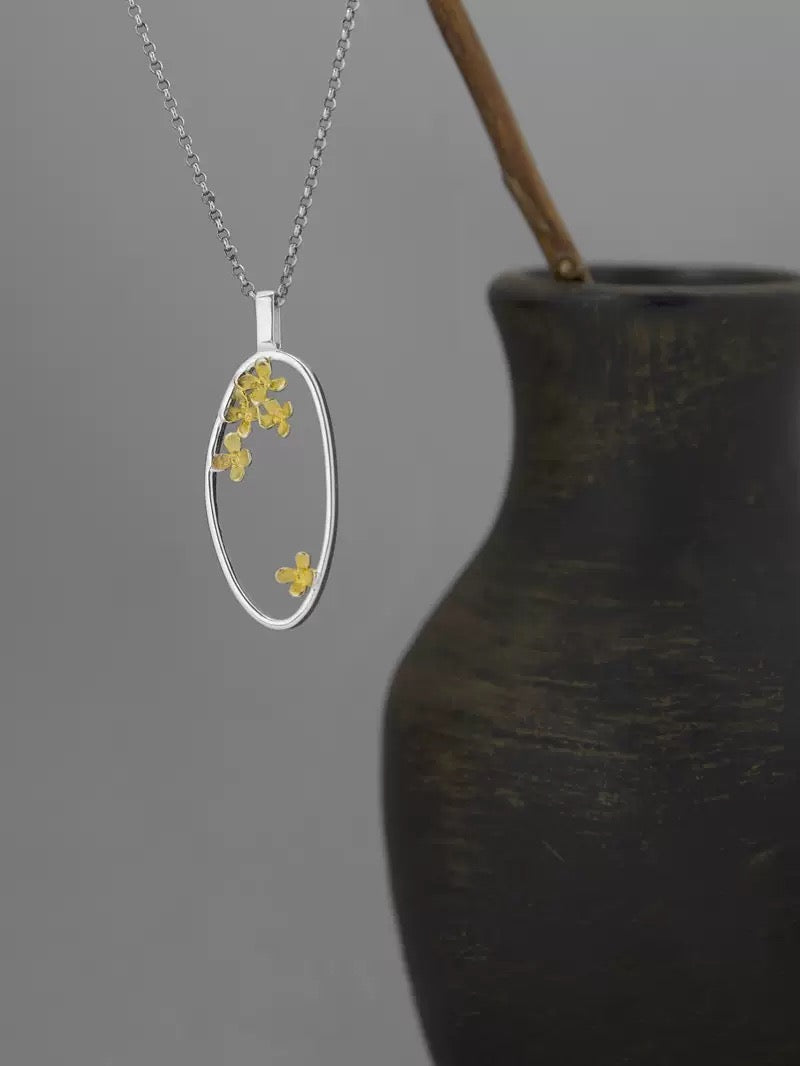 Just Lil Things Blooming Oval Pendant Necklace jltn1634