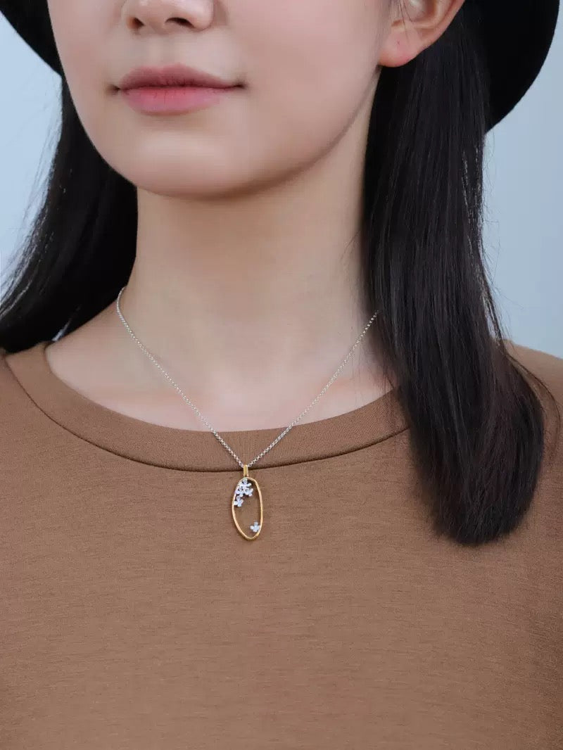 Just Lil Things Blooming Oval Pendant Necklace jltn1634