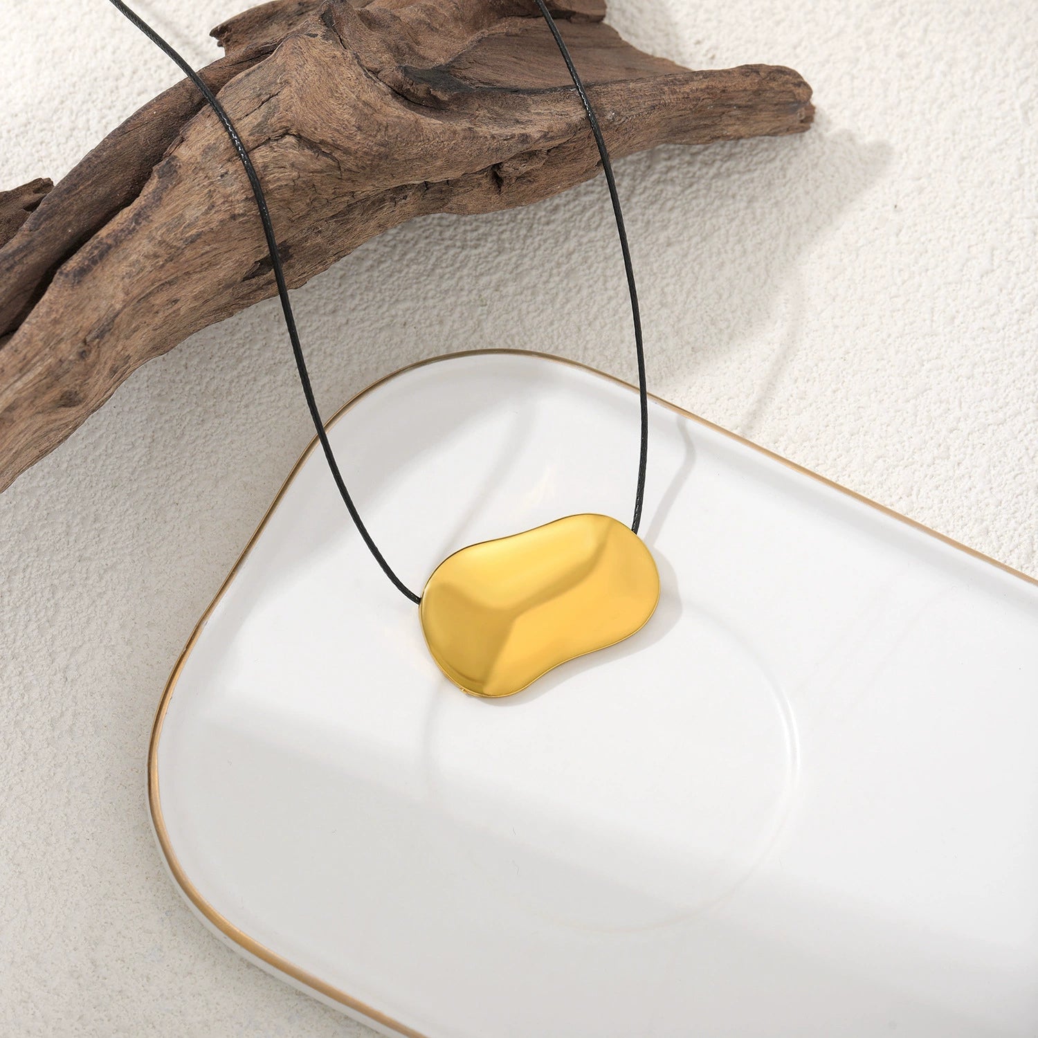 Pebble Pendant Necklace JLTN1690
