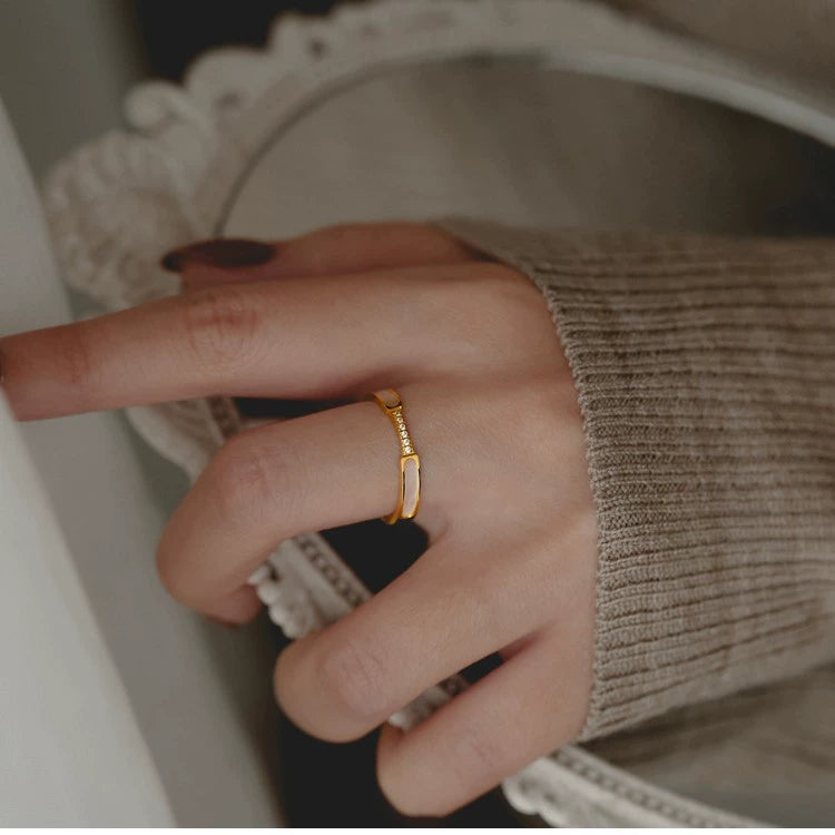 Artificial White Enamel Gold Ring with Crystal Detailing jltr0239