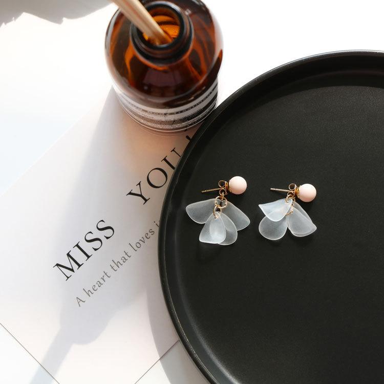 just-lil-things-white-earring-pin-earring-jlt10282 - justlilthings