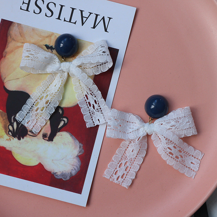 just-lil-things-white-pin-earrings-jlt10298