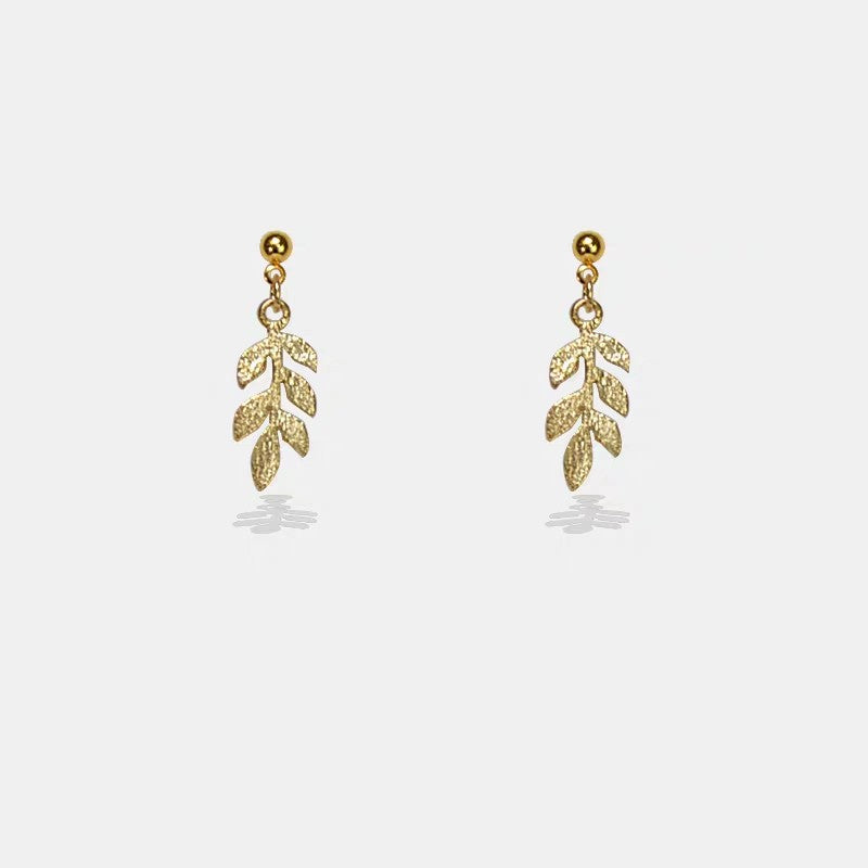 just-lil-things-gold-earring-pin-earring-jlt10319 - justlilthings