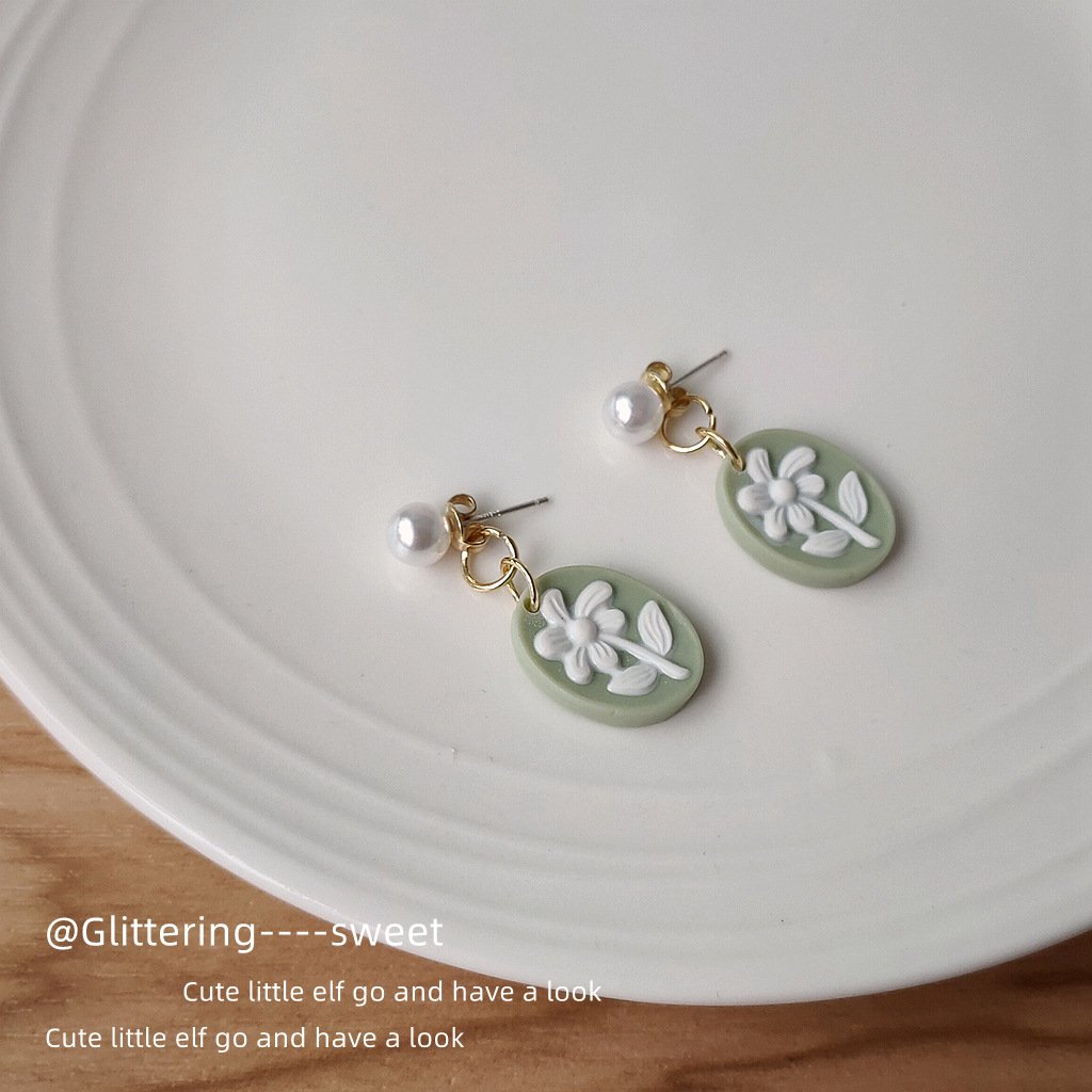 just-lil-things-pin-earrings-white-earrings-jlt10417