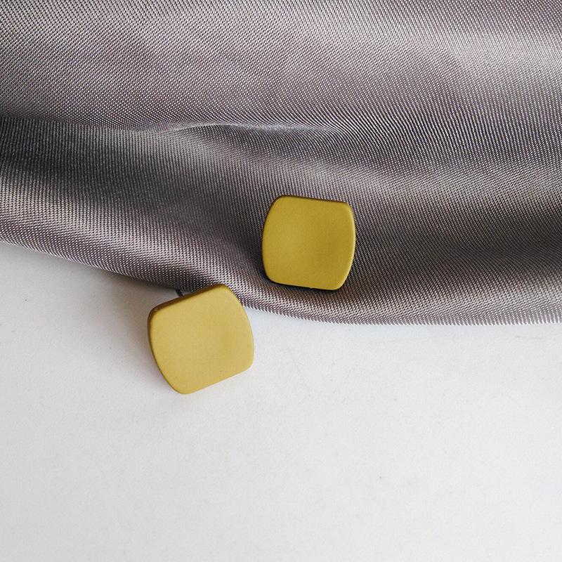 just-lil-things-pin-earrings-yellow-earrings-jlt10455