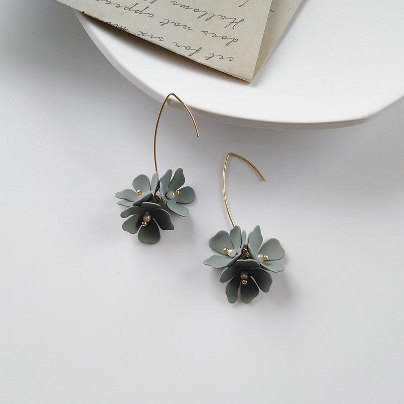 just-lil-things-pin-earrings-grey-earrings-jlt10479