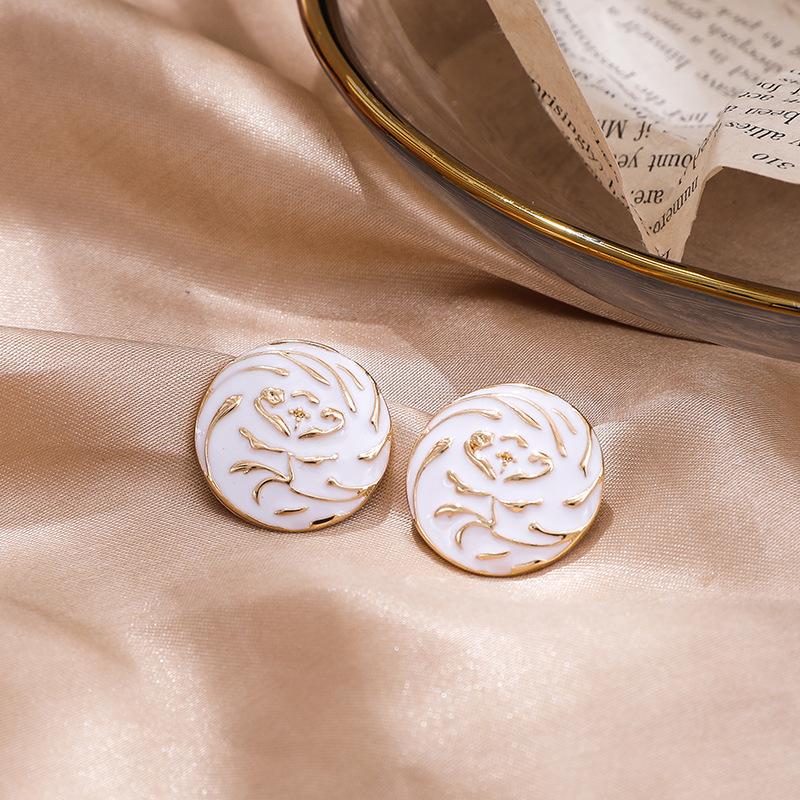 just-lil-things-pin-earring-white-earring-jlt10534