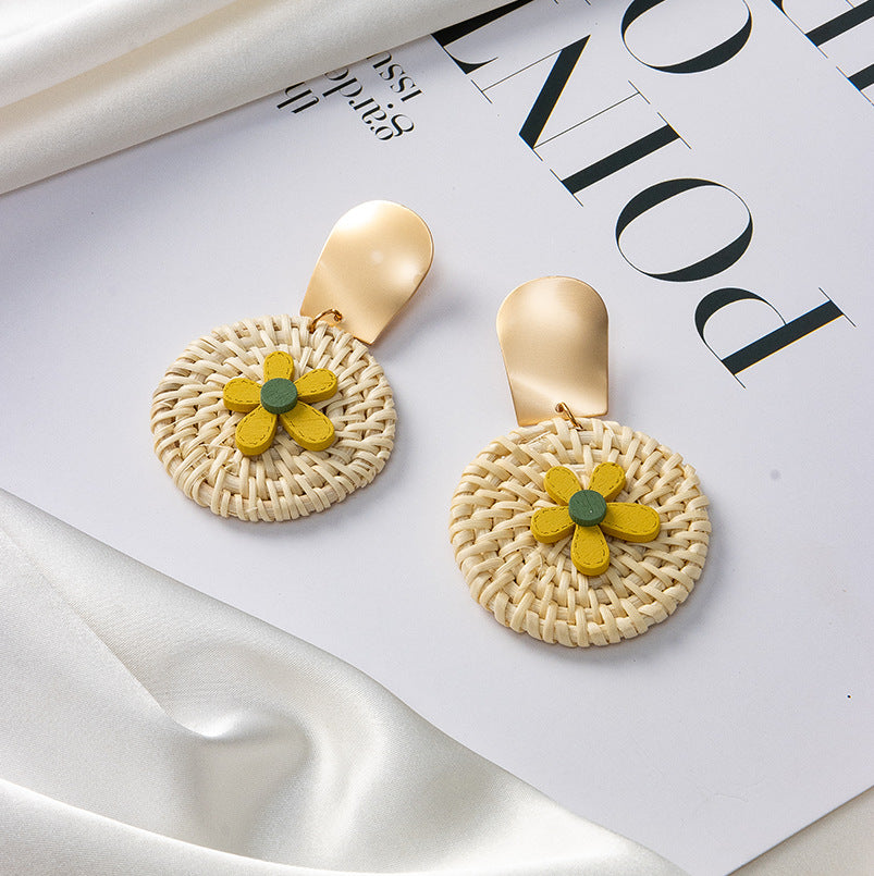 just-lil-things-cream-pin-earrings-jlt11002