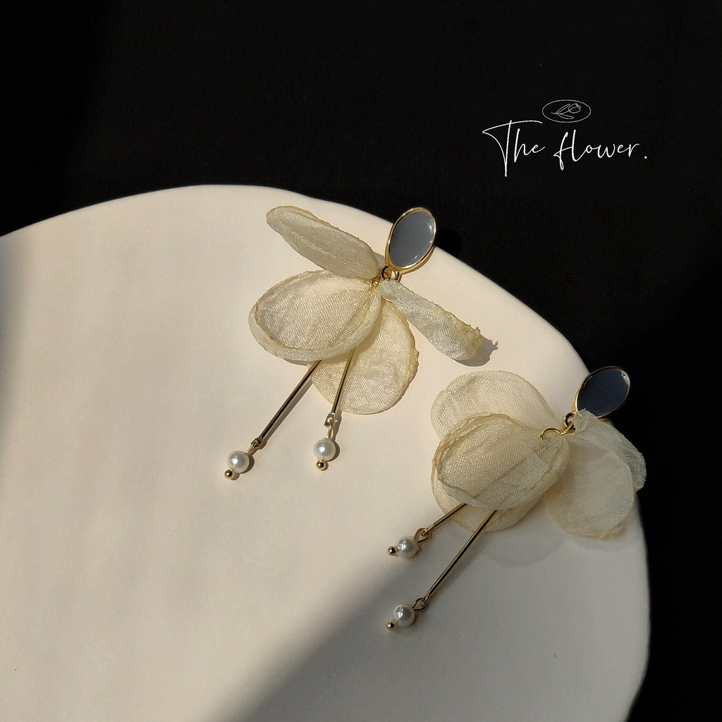 just-lil-things-white-pin-earrings-jlt11073
