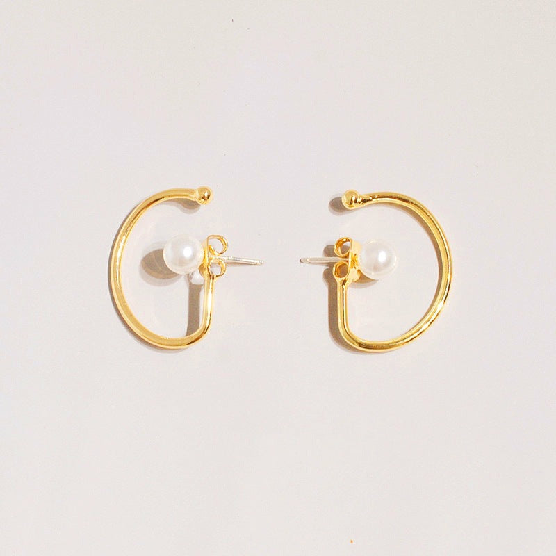 needle-two-wearing-french-pearl-earrings-jlt11219