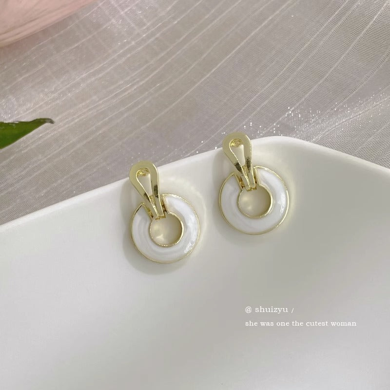 just-lil-things-gold-pin-earrings-jlt11921