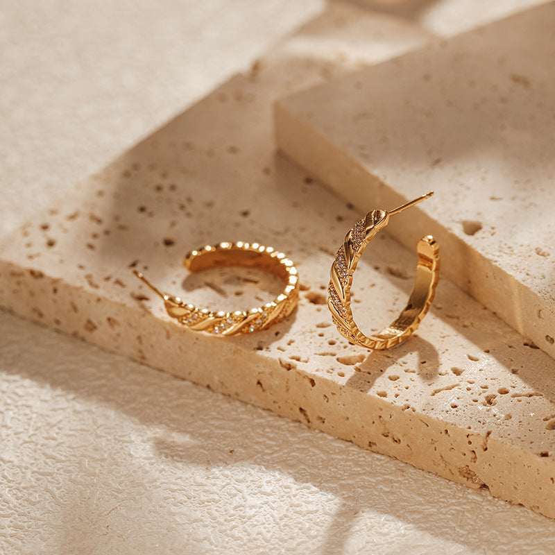 just-lil-things-gold-pin-earrings-jlt12039