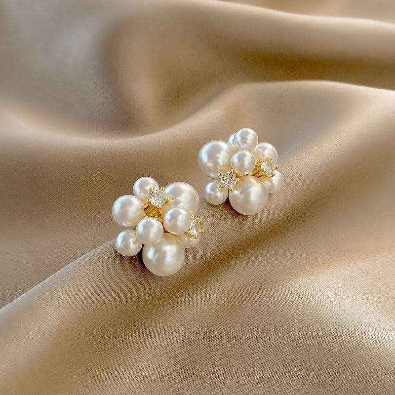 just-lil-things- pearl white-pin-earrings-jlt12130