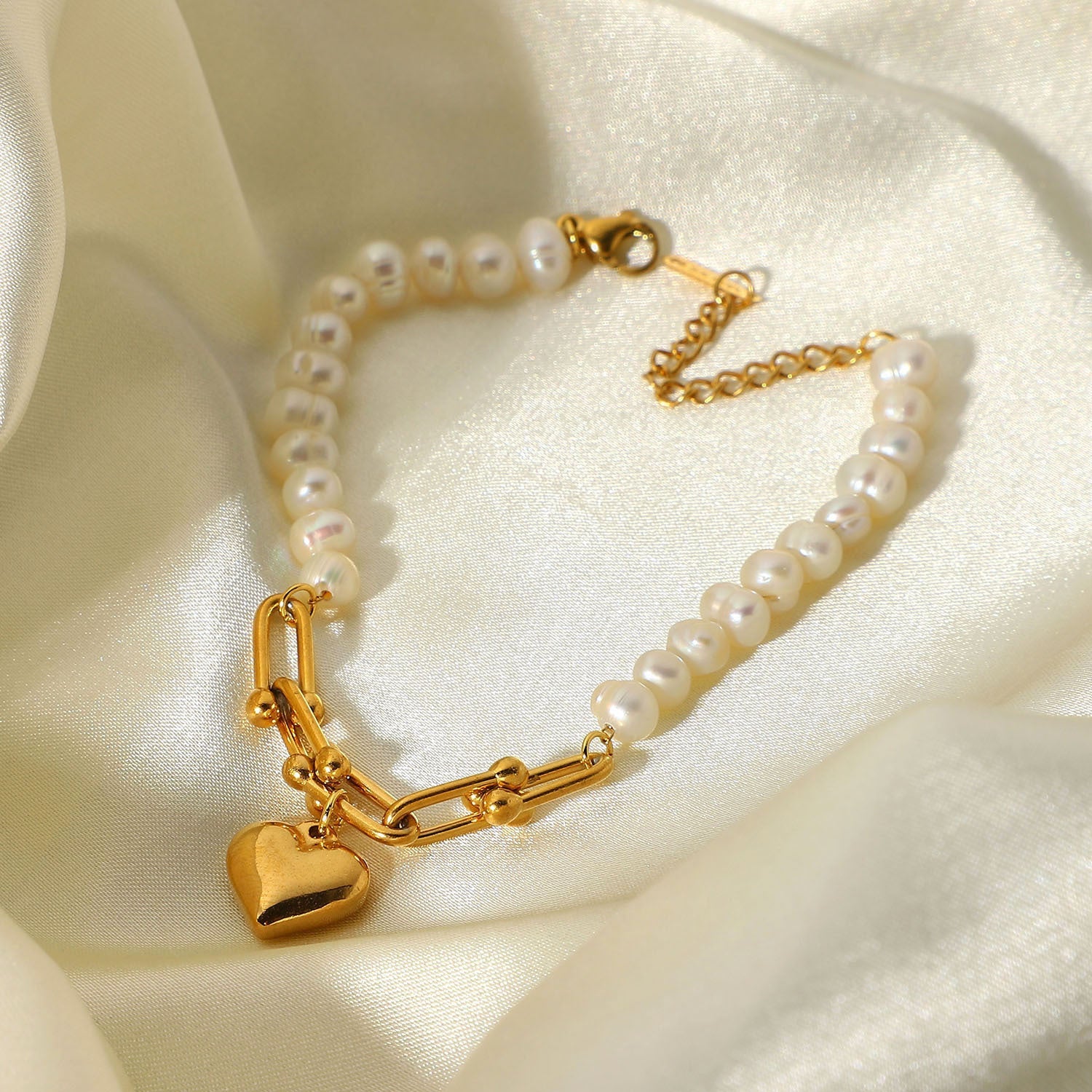 just-lil-things-artifical-gold-bracelet-jltb0165