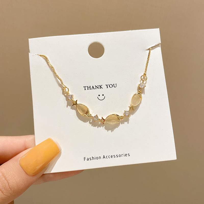 Gold-Color Star and Crystal Charm Bracelet – Dainty and Elegant Fashion Jewelry jltn0524