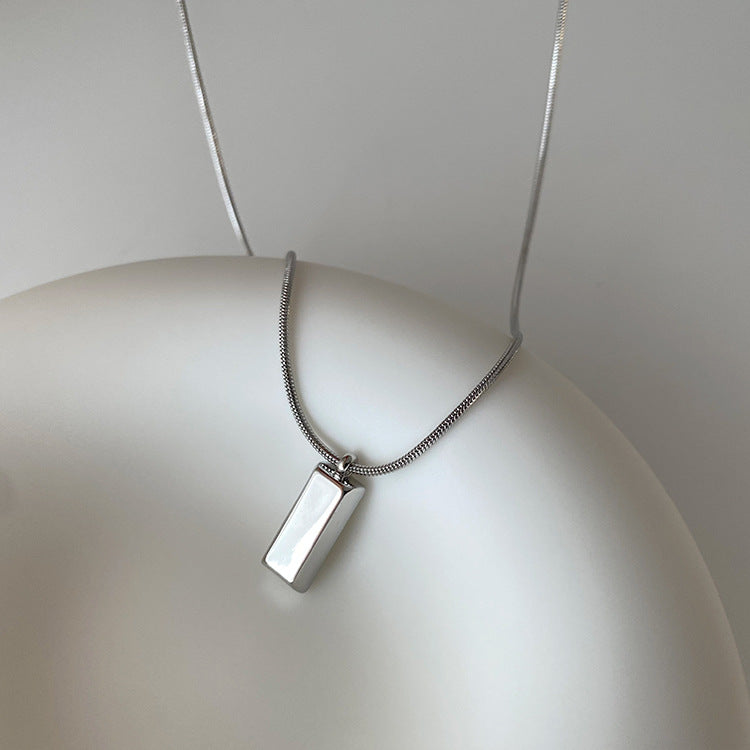 Sleek Silver Rectangle Pendant Necklace jltn0673