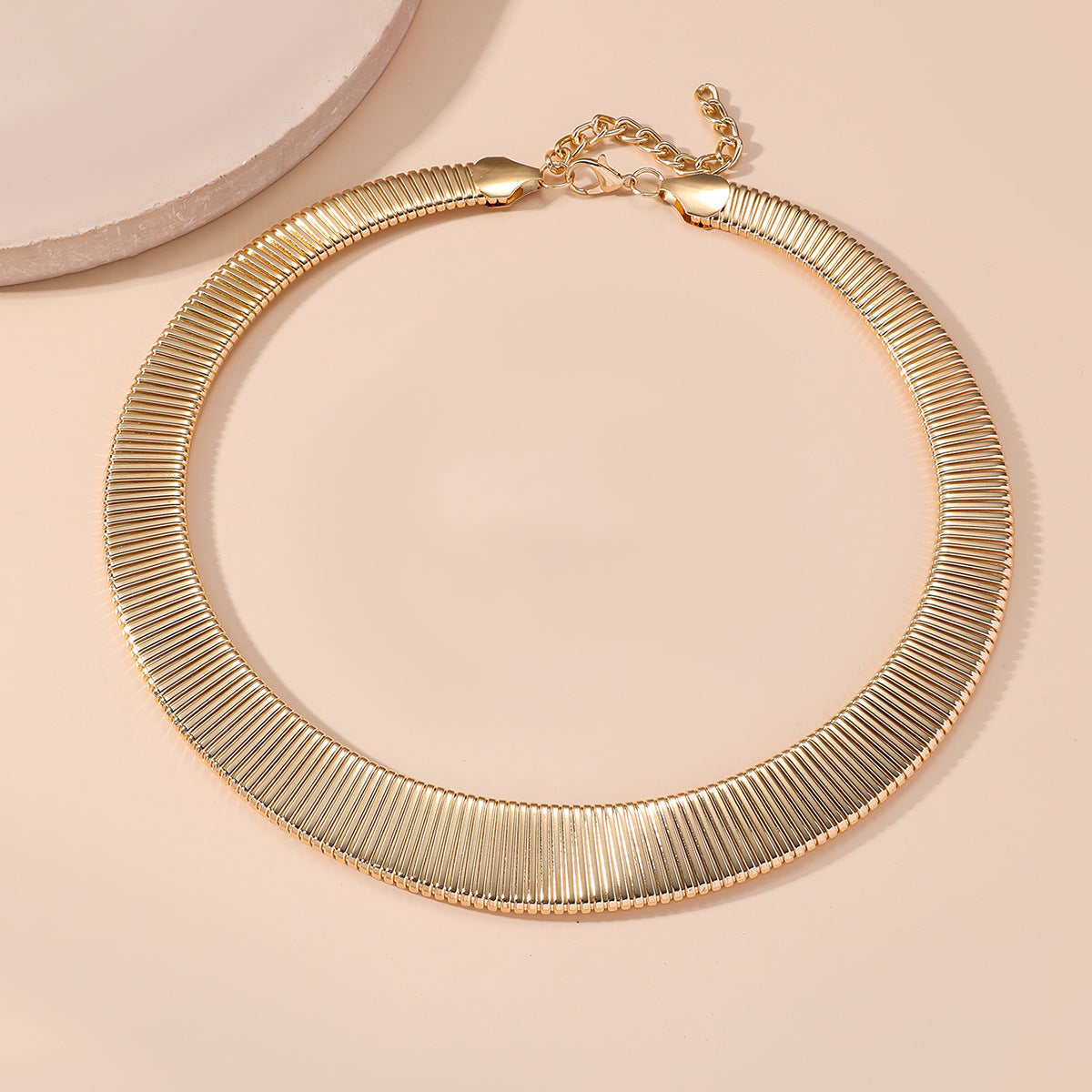 just-lil-things-artificial-gold-necklace-jltn0822