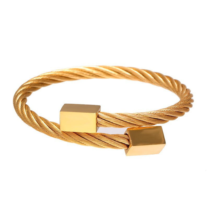 Just lil things Artificial Gold Bracelet mb0008