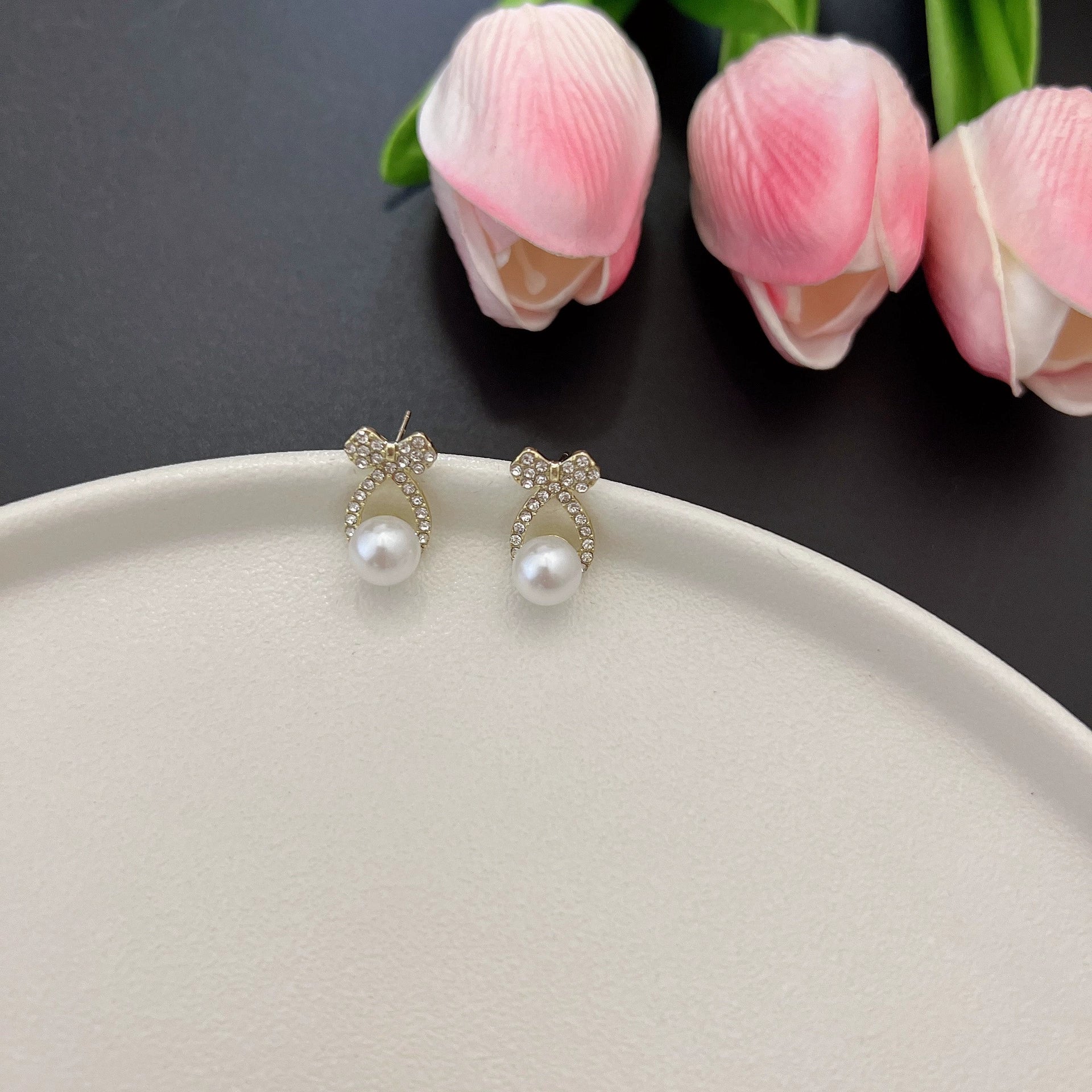 Just Lil Things Elegant Pearl Earring With Silver Bow Accents jlt13299
