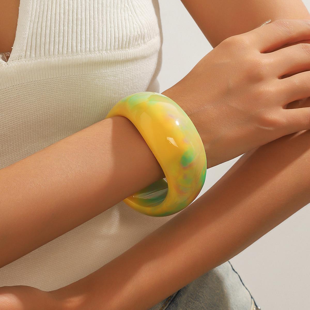 European and American style fashion macaron color gradient resin bracelet personality retro geometric round bracelet JLTB0826
