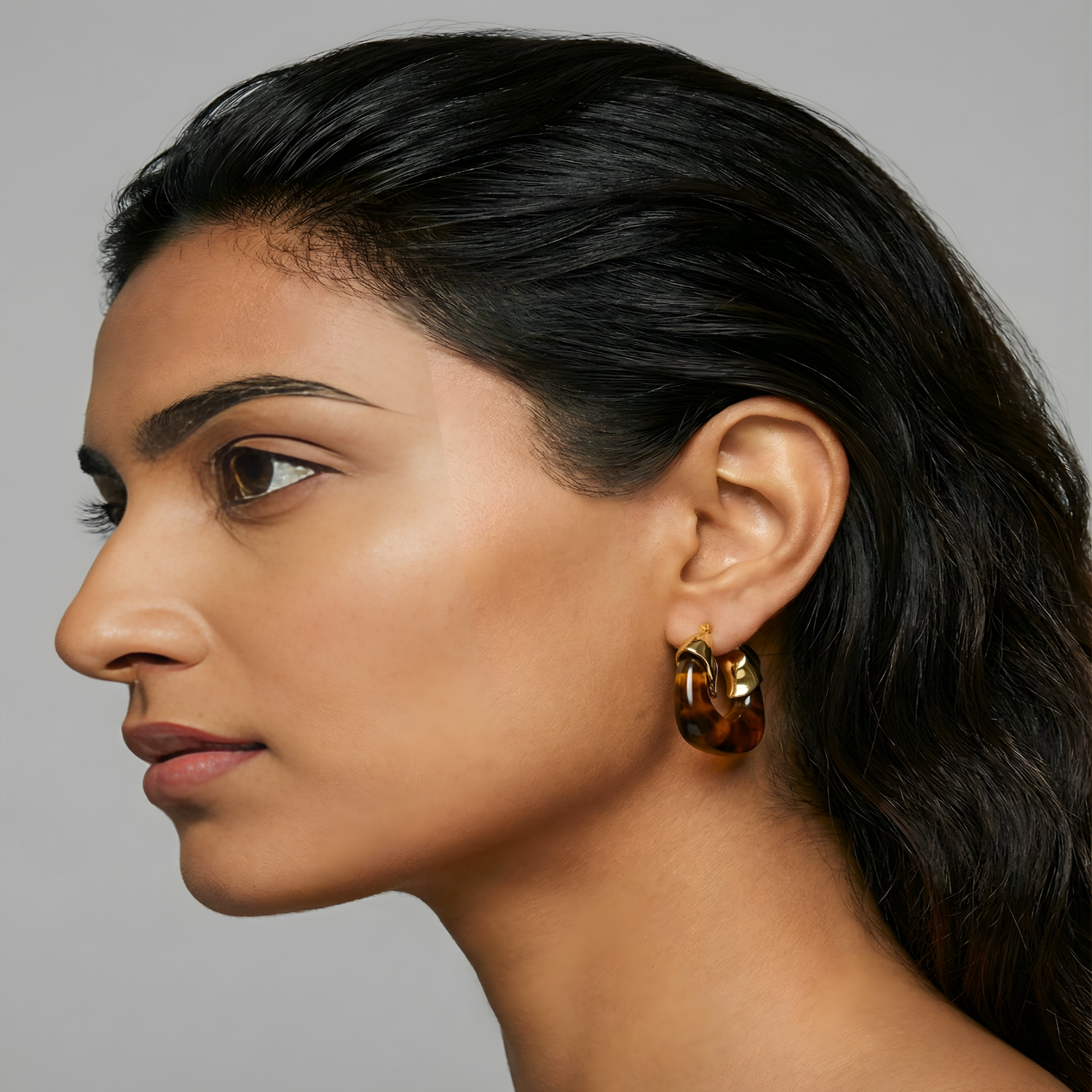 Amber Sculptural Resin Hoop Earrings JLT13655