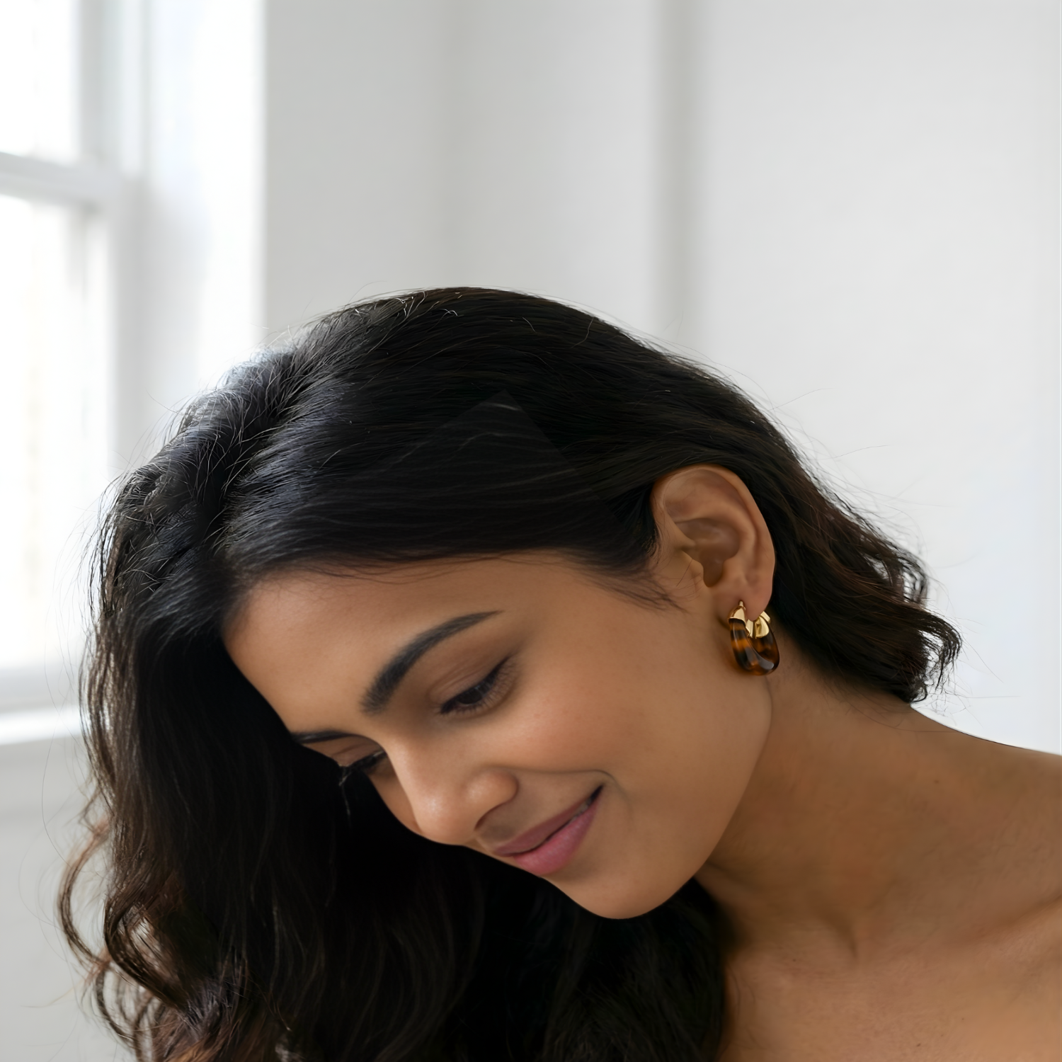 Amber Sculptural Resin Hoop Earrings JLT13655