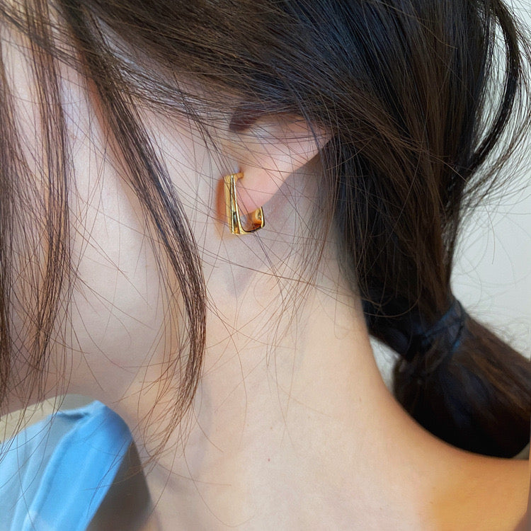 just-lil-things-pin-earring-gold-earring-jlt10500