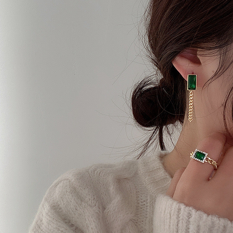 just-lil-things-gold-pin-earrings-jlt10948