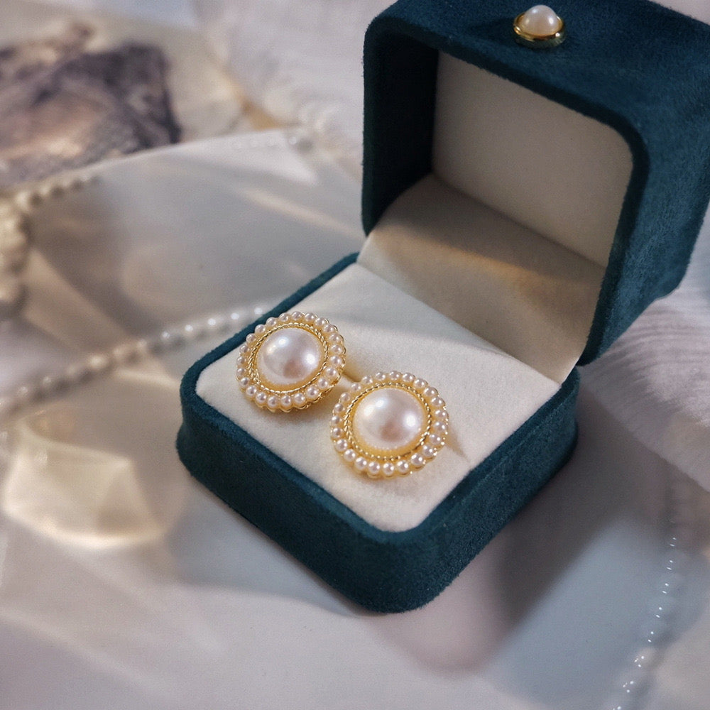 just-lil-things-gold-pin-earrings-jlt11550
