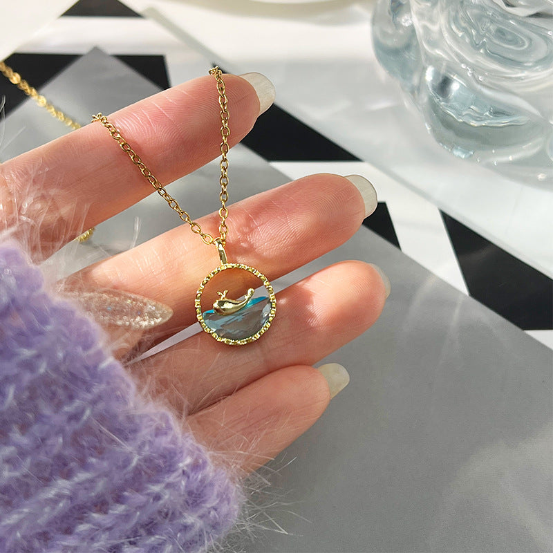 Gold-Plated Blue Crystal Swan Pendant Necklace – Elegant Nature-Inspired Jewelry jltn0540