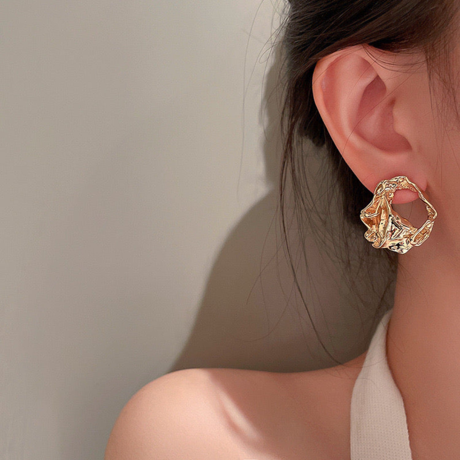 Sculpted Frantic Statement Pin Earrings jlt11703