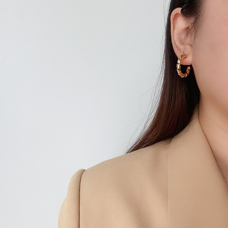 Chunky Gold-Color Hoop Earrings jlt11702