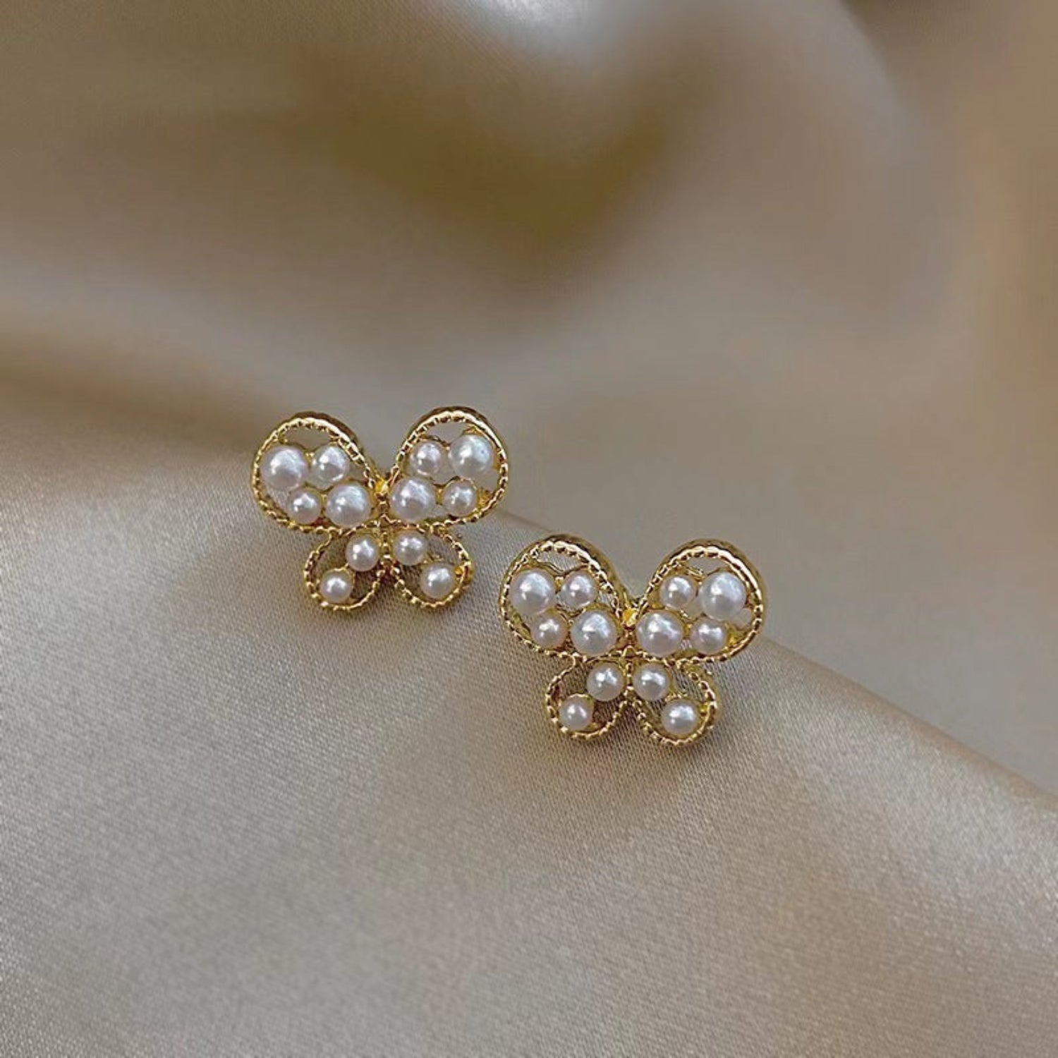 Delicate Pearl Wing Metal Button Butterfly Pin Earrings JLT12691