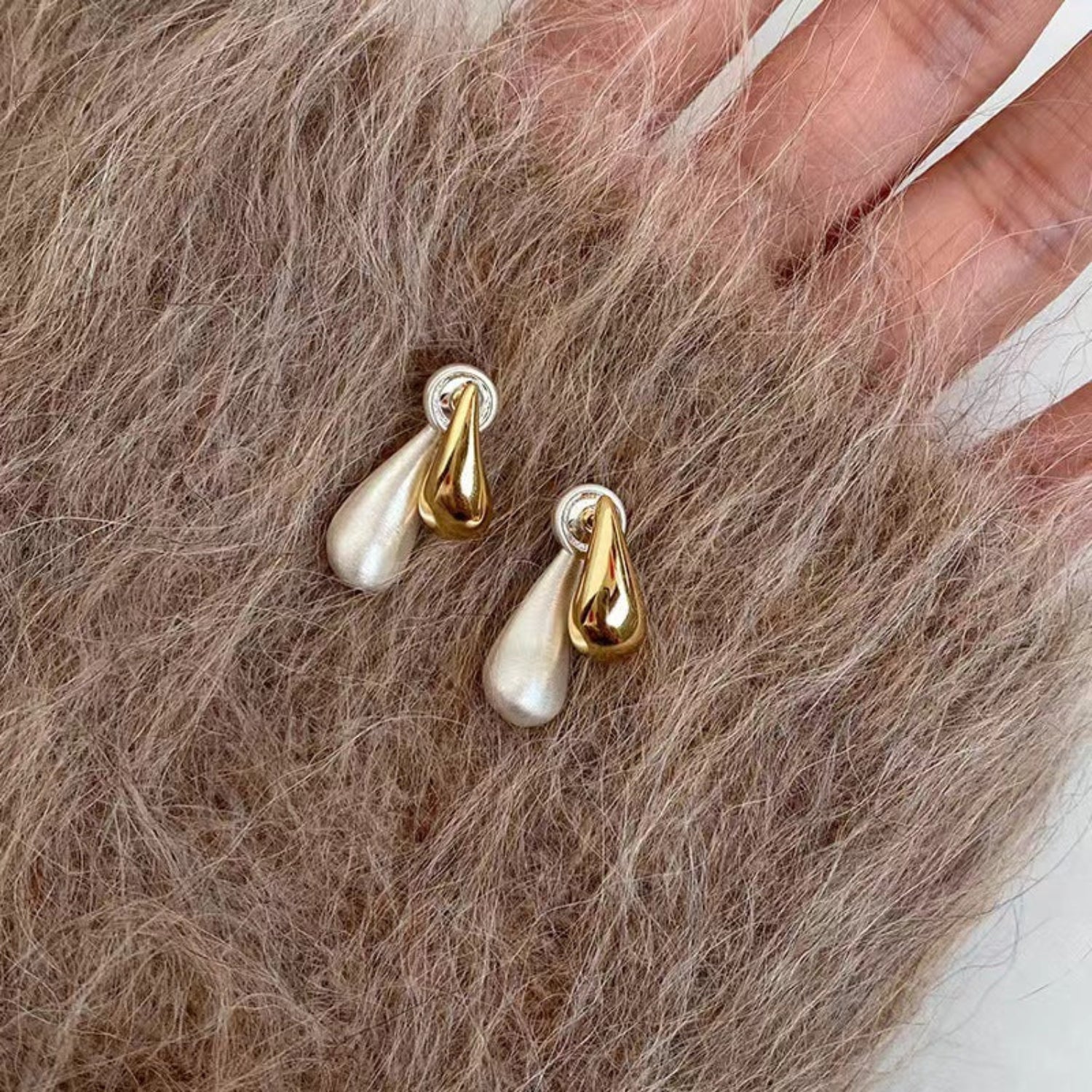 Twin Water Droplets Dual Tonned Pin Earrings JLT12847