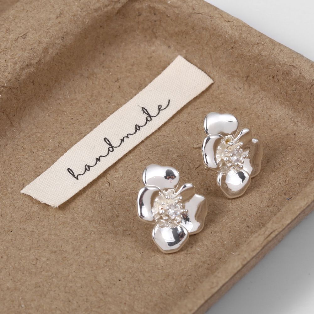 Centre Stone Studed Floral Style Silver Stud Earrings JLT12896