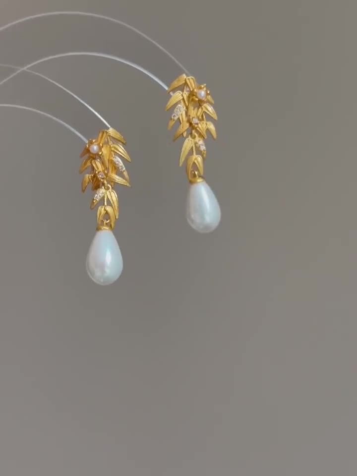 Floral Pearl Dorp Gold Earring JLT12927
