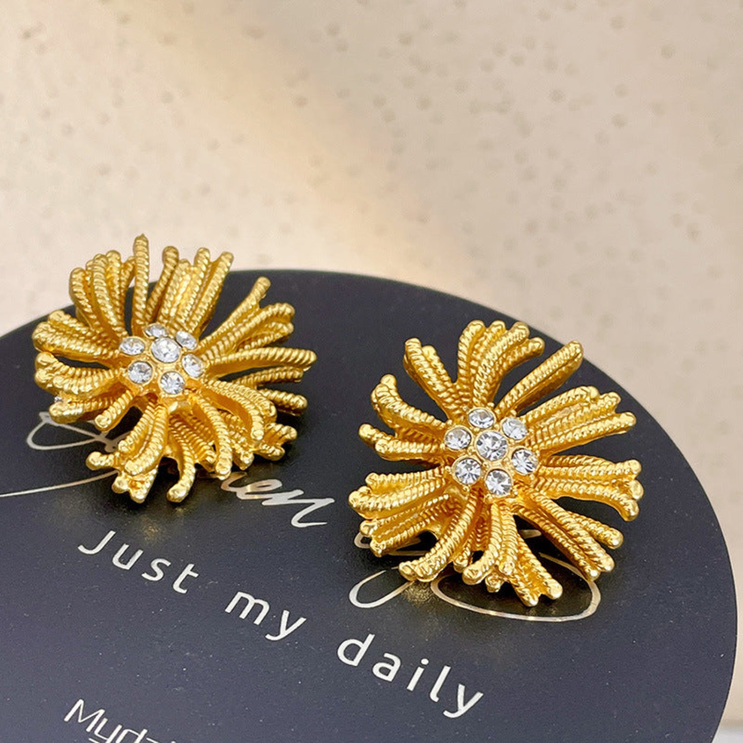 Chunky Floret Gold Stud Earring JLT12940