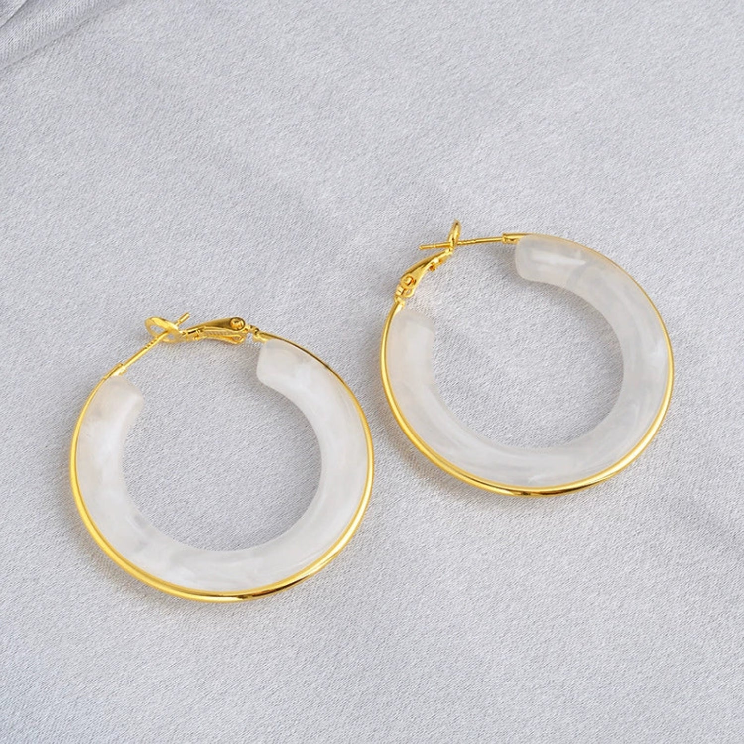 Cricular Shaped Yellow Hoop Earring JLT12963
