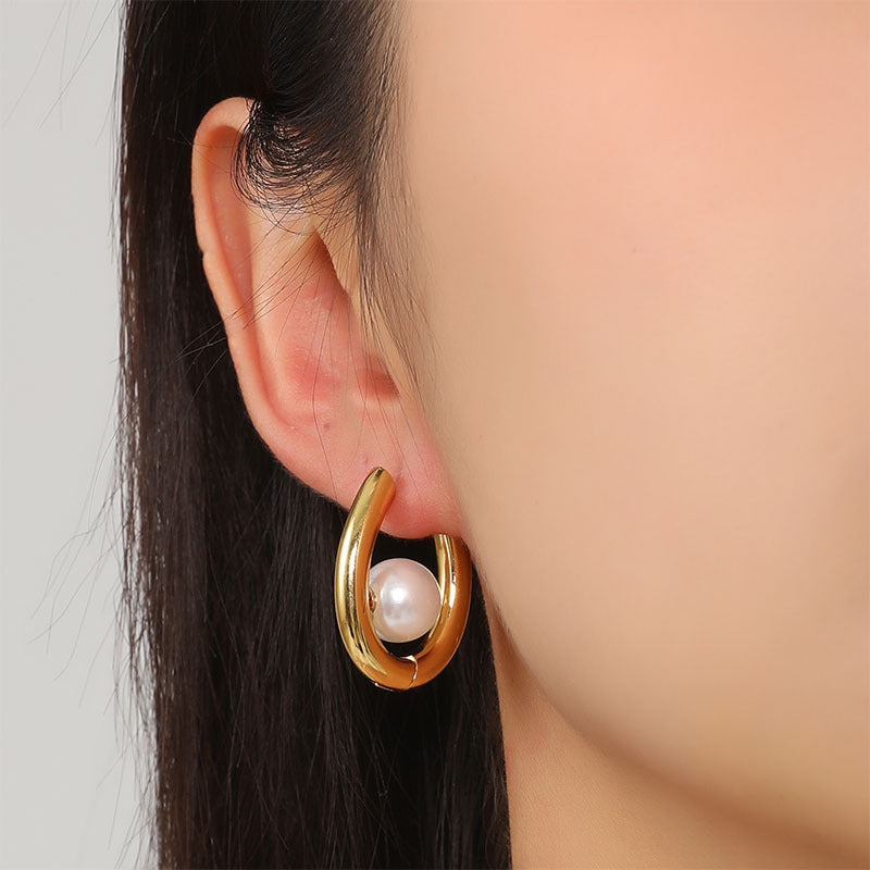 Oval Shaped Pearl Elegance Hoop Gold Earring JLT12982