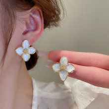 Blossom Breeze earrings JLT13024