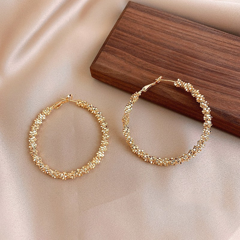 Crinkle Spark Hoop JLT13241