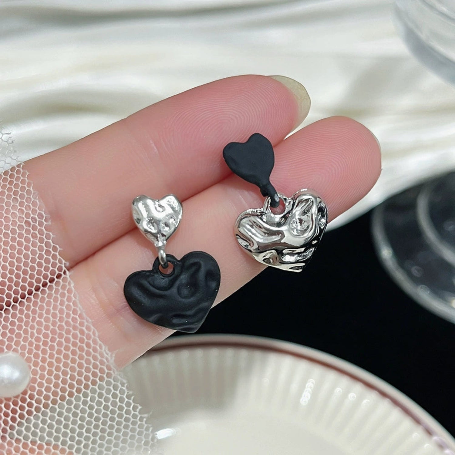 Asymmetrical Black Silver Heart Earrings JLT13529