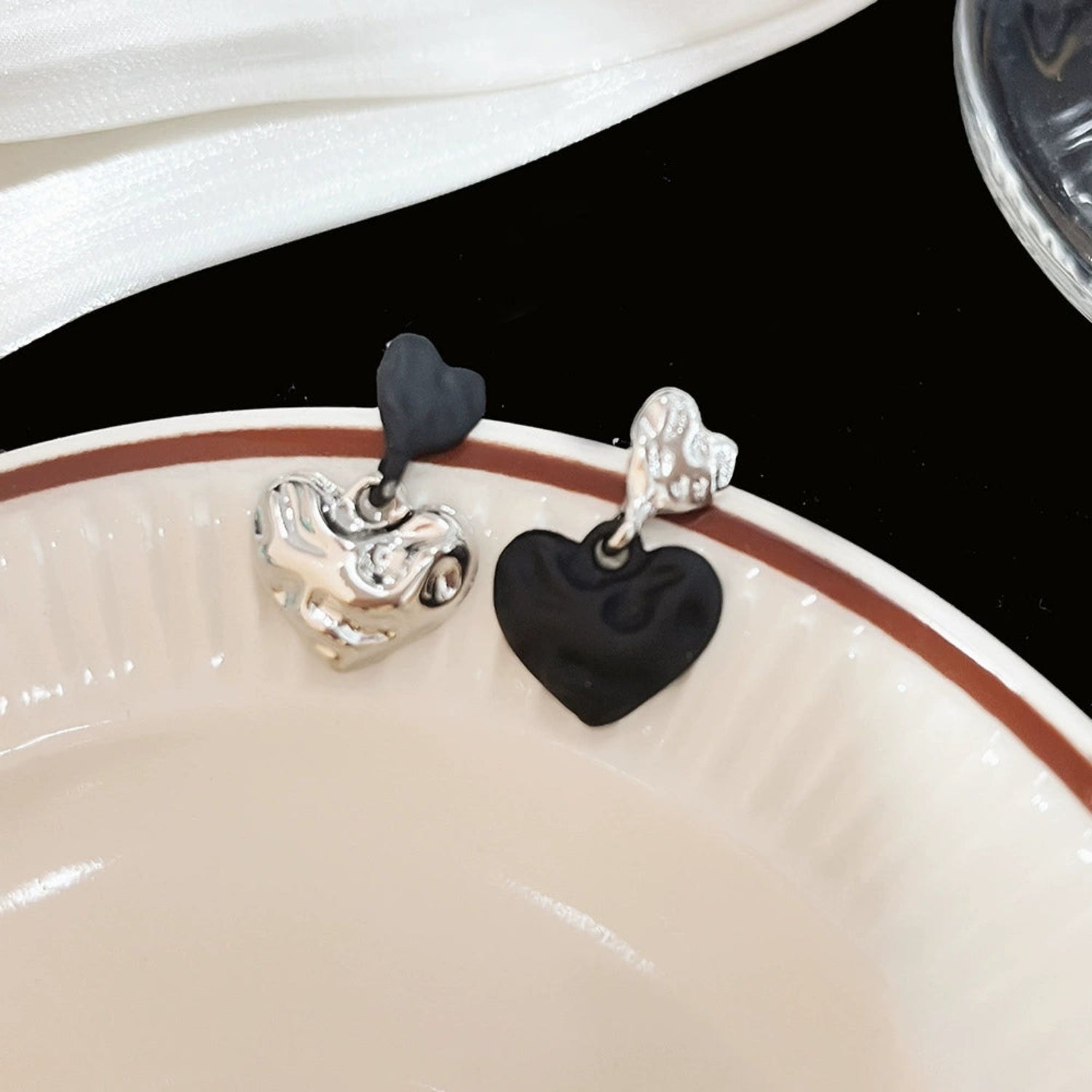 Asymmetrical Black Silver Heart Earrings JLT13529